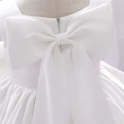 Robe Blanche Bébé Naissance -Princesse Magique Cosplay Boutique H7c68c5969bbc477e822f5aebf170b610l 1