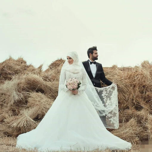 Robe De Mariée Princesse Pour Femme Voilée