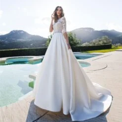 Robe De Mariée Princesse Avec Manches En Dentelle -Princesse Magique Cosplay Boutique robe mariee princesse dentelle