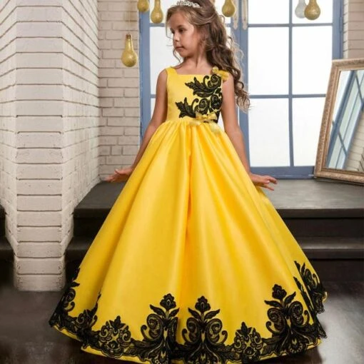 Robe Princesse Couleur Or